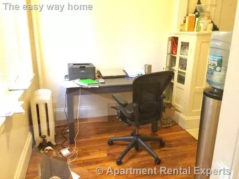 1610 Massachusetts Ave #4, Cambridge, MA 02138