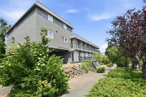 1002 N J St #7, Tacoma, WA 98403