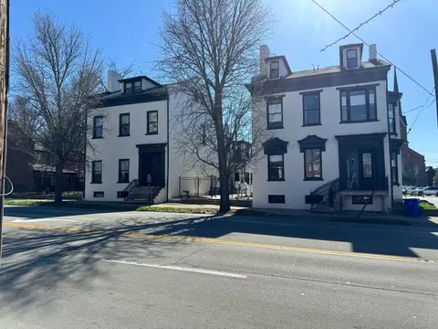 176 N Broadway #3, Lexington, KY 40507