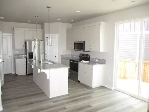 513 Hillsview Dr, Berthoud, CO 80513 photo 4