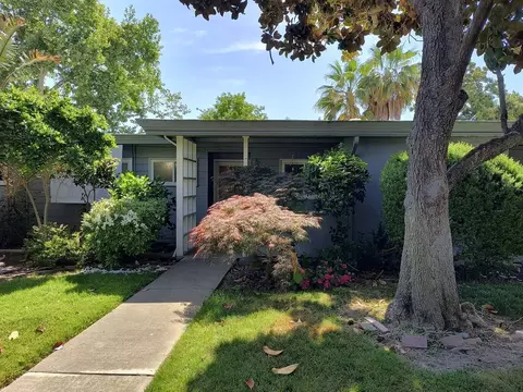 2806 Santa Paula Ct, Sacramento, CA 95821