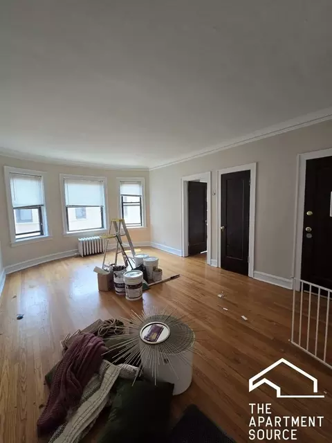 4527 N Paulina St #3B, Chicago, IL 60640