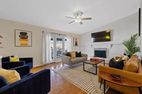 w taro ln, Phoenix, AZ 85027