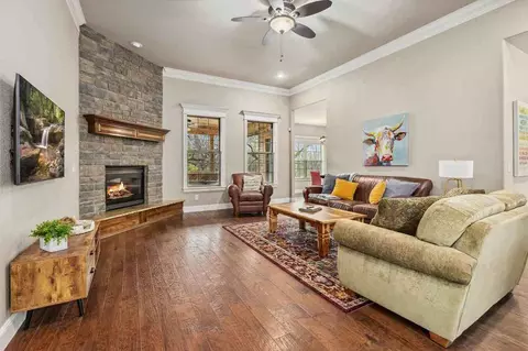 peach orchard rd, Bentonville, AR 72712