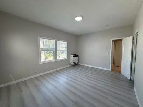 1000 18th St #08, Oakland, CA 94607