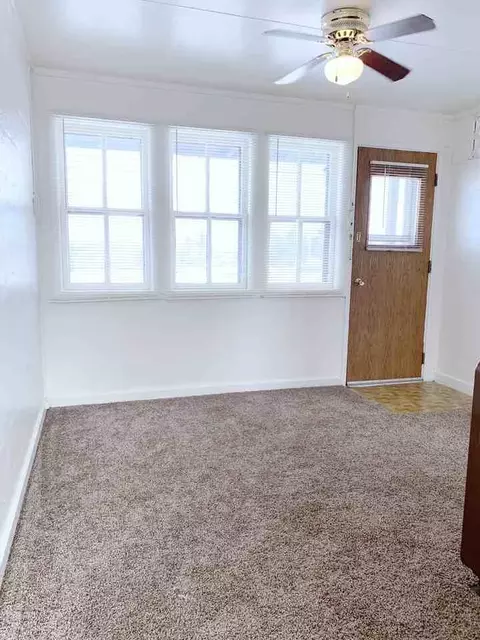 1016 W 5th St, Cheyenne, WY 82007