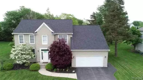 5558 Marthas Vineyard, Clarence Center, NY 14032