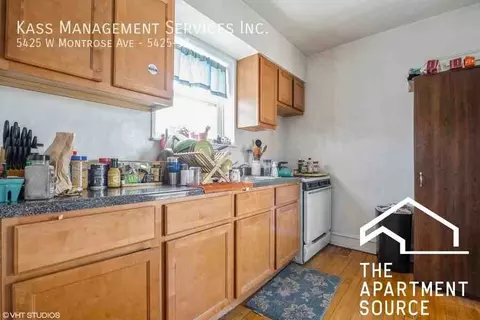 5425 W Montrose Ave #S3, Chicago, IL 60641