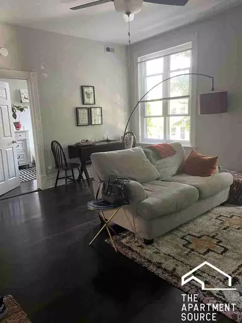 1446 W Fletcher St #2R, Chicago, IL 60657