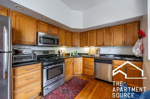3409 W Parker Ave #2, Chicago, IL 60647