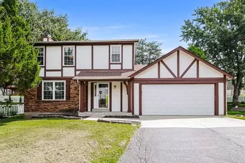 17 Hollow Tree Ct, St. Peters, MO 63376