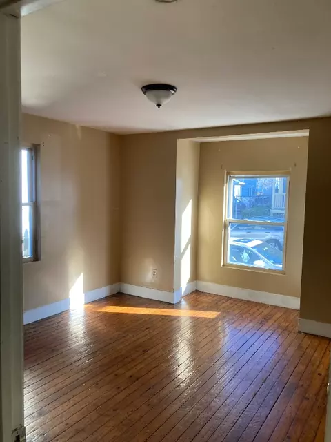 212 Farnham St, Lawrence, MA 01843