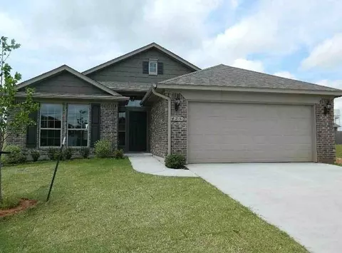 425 Scully Rd, Yukon, OK 73099