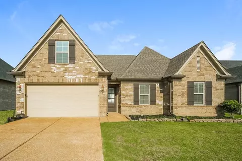 7898 Ironwood Dr, Southaven, MS 38671