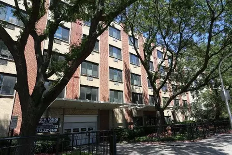 540 W Roscoe St #487, Chicago, IL 60657