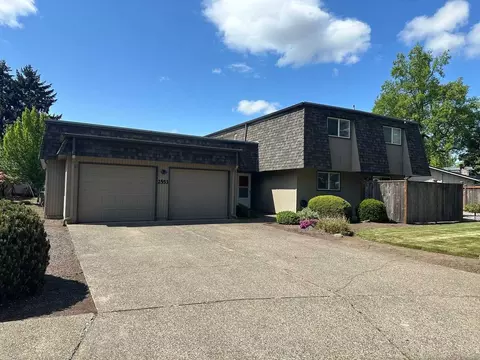 2553 Chuckanut St, Eugene, OR 97408