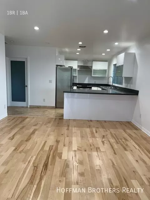 1146 N Clark St #1, West Hollywood, CA 90069