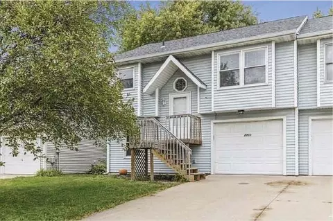 2203 10th St, Coralville, IA 52241