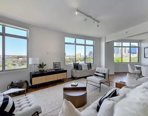 54 Rainey St #4-642, Austin, TX 78701