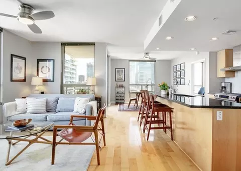 300 Bowie St #12582, Austin, TX 78703