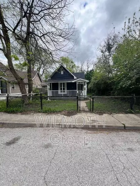 3449 Boulevard Pl, Indianapolis, IN 46208