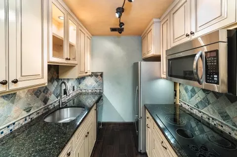 500 E Riverside Dr #2.348, Austin, TX 78704