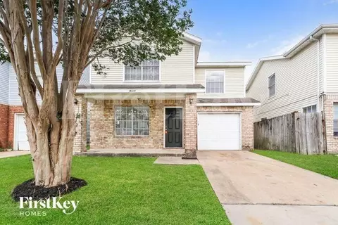 15613 Martineau St, Houston, TX 77032