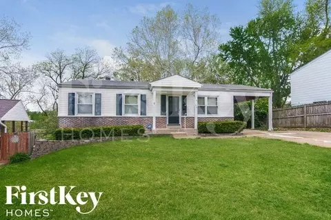 5180 Carey Ln, Hazelwood, MO 63042