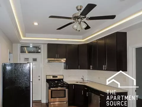 853 W Cornelia Ave #2S, Chicago, IL 60657