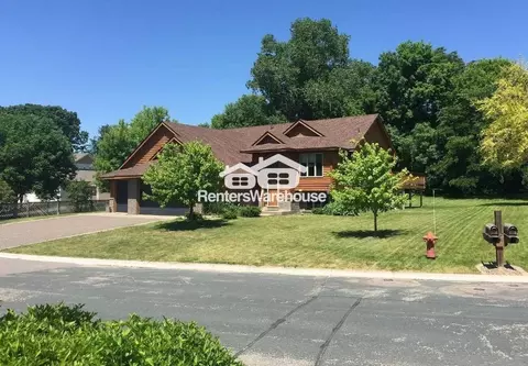180 Luisa Ct, Chaska, MN 55318
