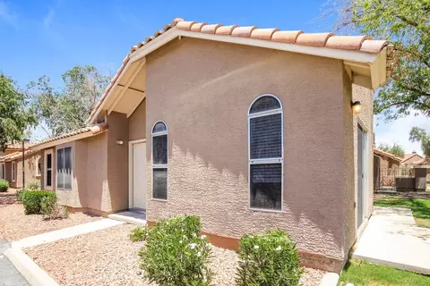 7040 W Olive Ave #20, Peoria, AZ 85345