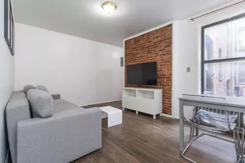 2 Nd Ave #1059823P, New York, NY 10128