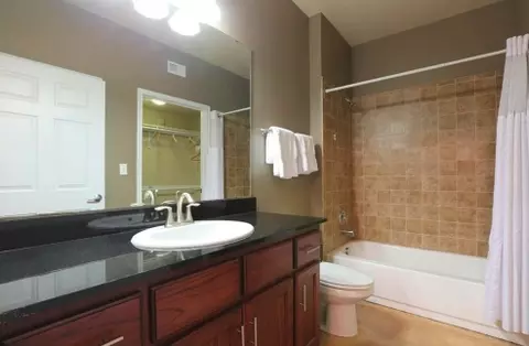 910 W 25th St #17.58, Austin, TX 78705