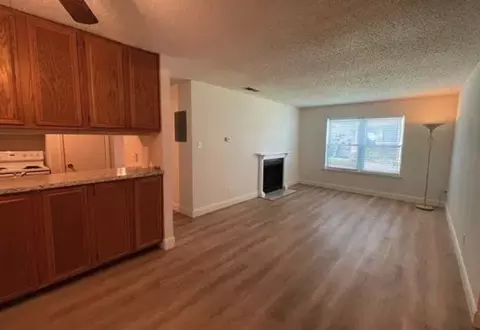 2200 E Trinity Mills Rd #258755, Carrollton, TX 75006
