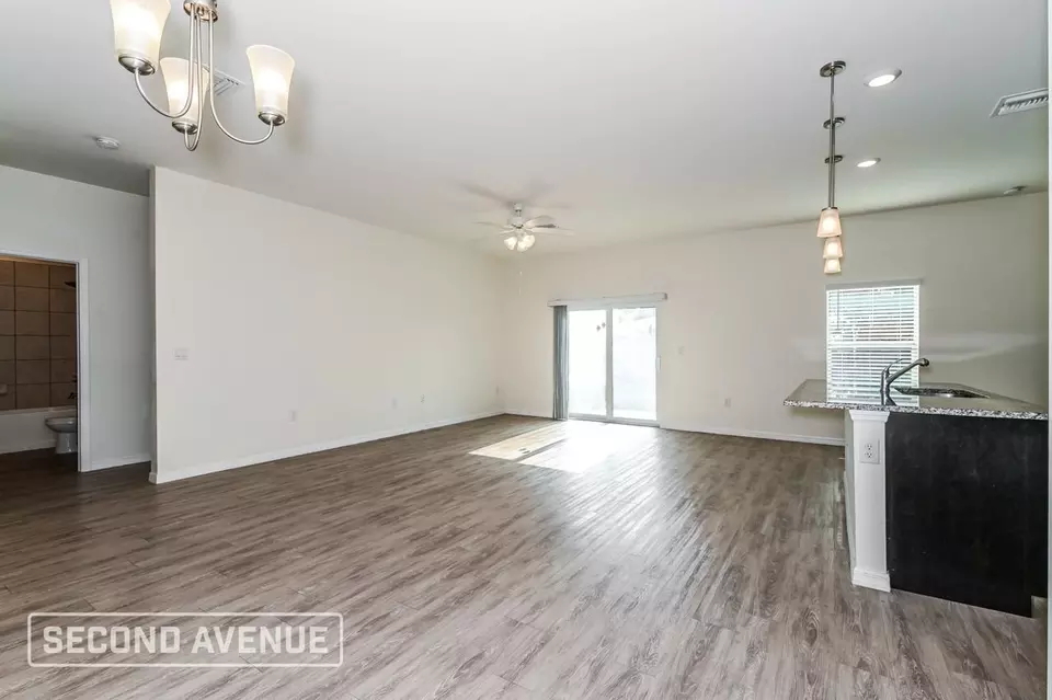  2923 NE 2nd Pl, Cape Coral, FL 33909 photo 6