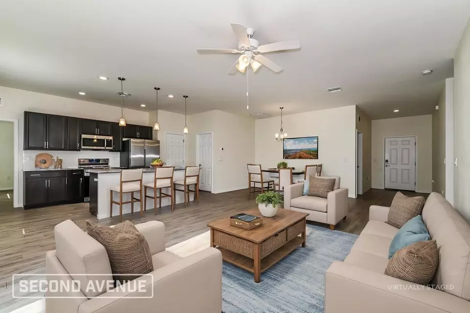  2923 NE 2nd Pl, Cape Coral, FL 33909 photo 4