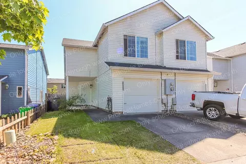 12530 SE Taggart St, Portland, OR 97236