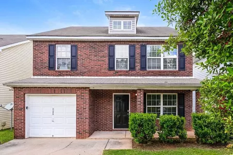 1876 Simmons Ln, Hampton, GA 30228