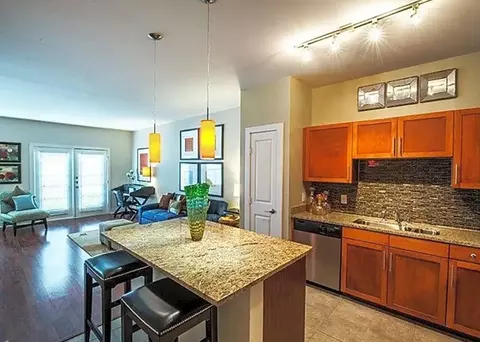651 Bering Dr #2.668, Houston, TX 77057