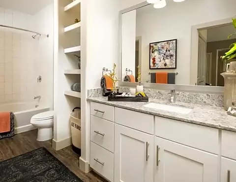 49 Briar Hollow Ln #1-22, Houston, TX 77027