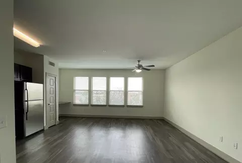 2200 Yale St #1478, Houston, TX 77008