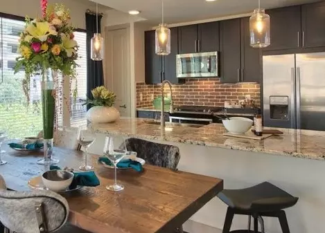 120 Yale St #55, Houston, TX 77007