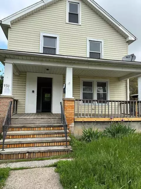 930 W 18th St, Lorain, OH 44052