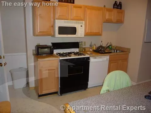 423 Franklin St #3L, Cambridge, MA 02139