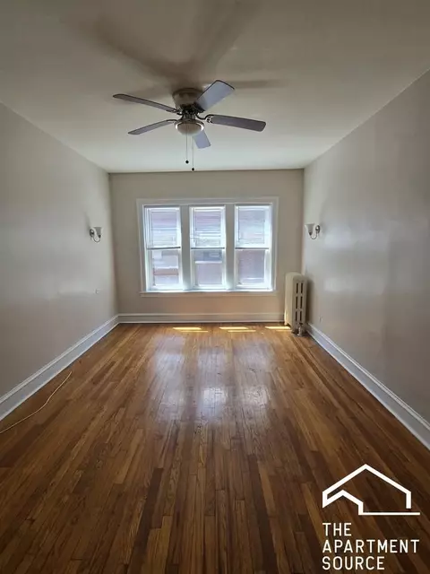 1366 W Estes Ave #2N, Chicago, IL 60626