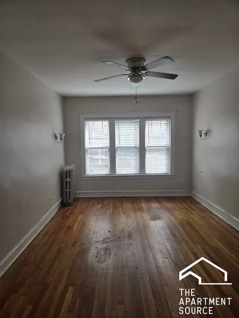 1372 W Estes Ave #1N, Chicago, IL 60626
