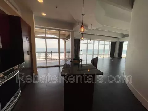 320 1st St N #813, Jacksonville Beach, FL 32250