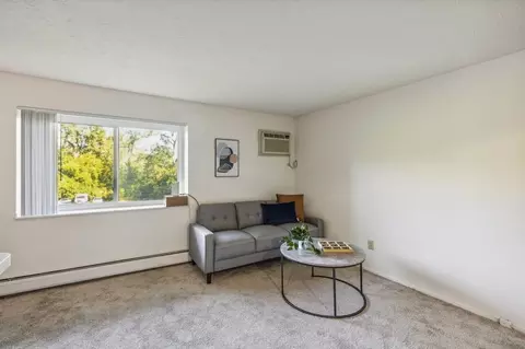 broad vale dr, Parma, OH 44134