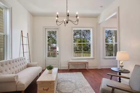 louisiana ave, New Orleans, LA 70115