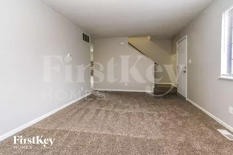 104 Meadow Creek South Dr, Whiteland, IN 46184